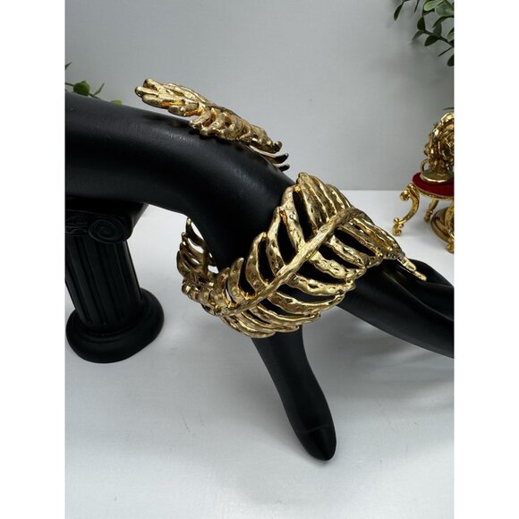 ZARA Areca Leaf Coiled Bracelet Gold Tone Textured Statement Cuff - Picture 4 of 11